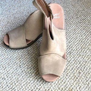 Taupe suede Dansko platform sandals